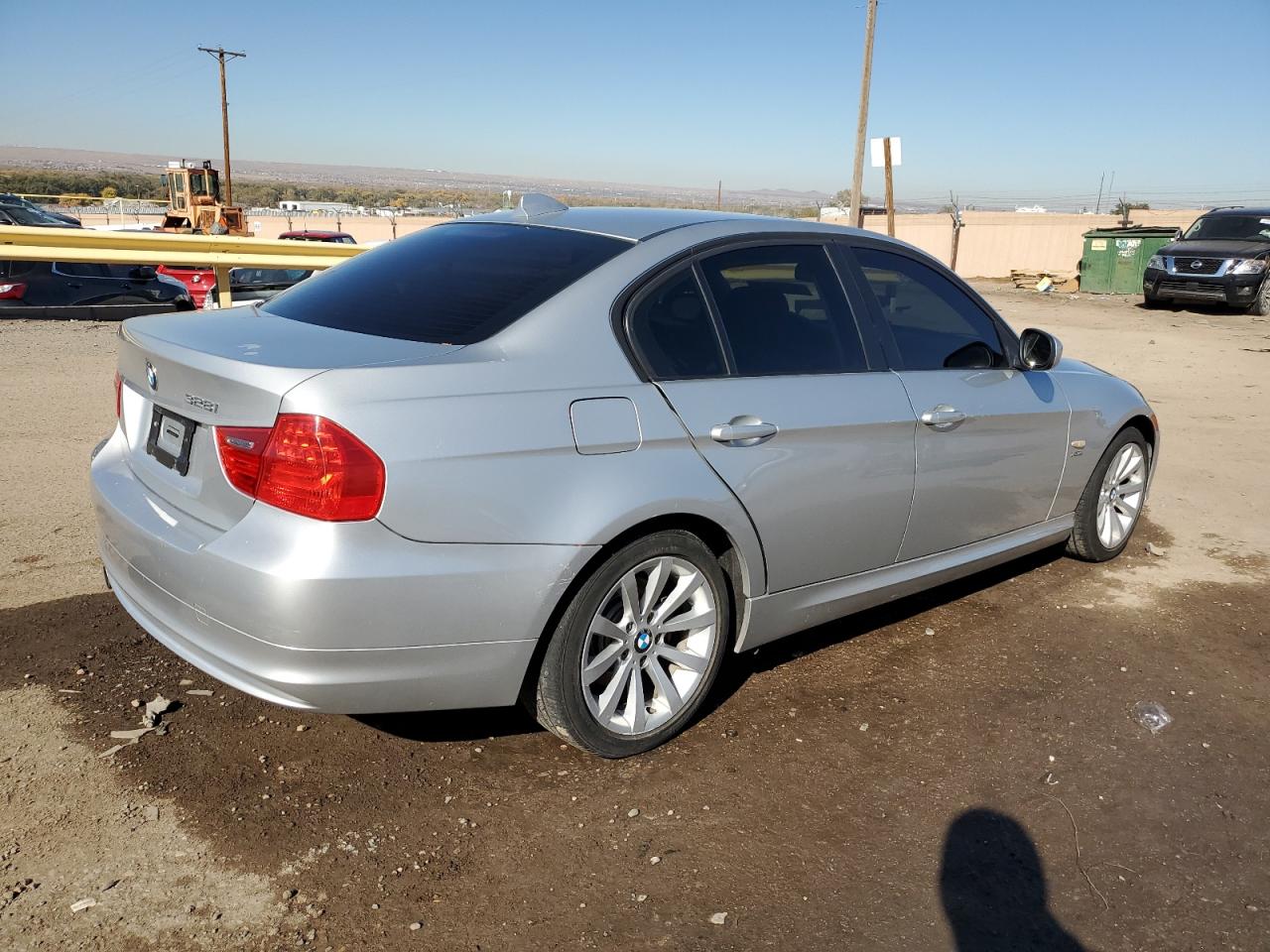 2011 BMW 3er VIN WBAPK5C57BA656509 Copart auction photo, rear end damage thumbnail 3