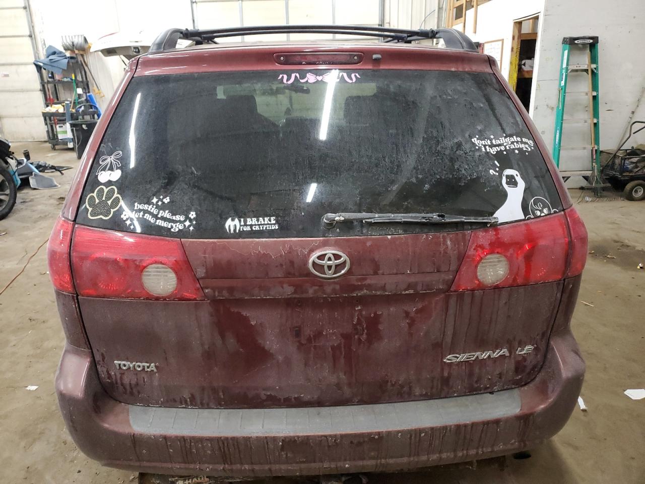 2007 Toyota Sienna VIN 5TDZK23C37S032693 Copart auction photo, front end damage thumbnail 6