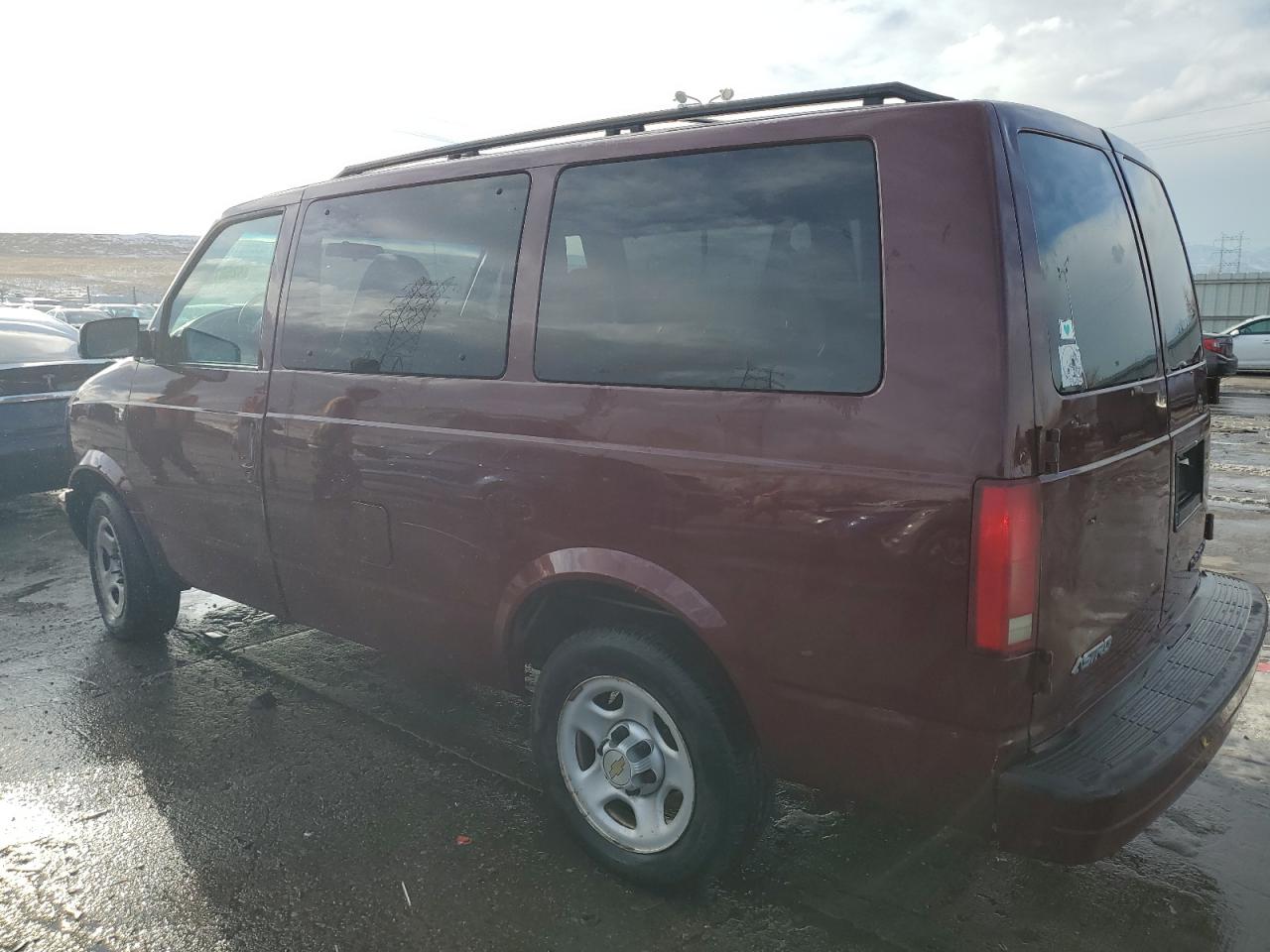 2004 Chevrolet Astro VIN 1GNDM19X04B114559 Copart auction photo, front end / side damage thumbnail 2