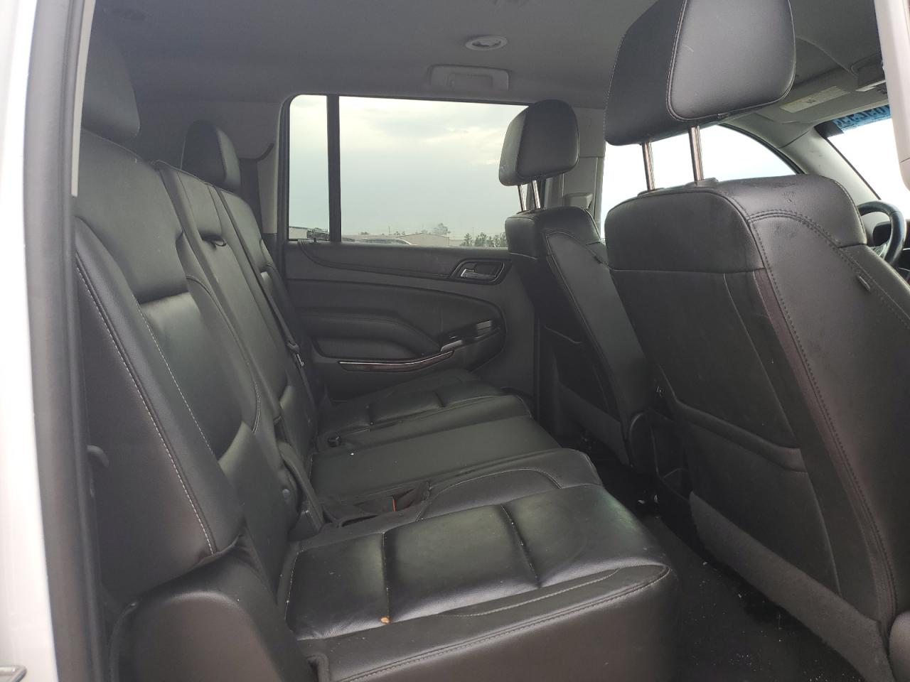 2020 Chevrolet Suburban VIN 1GNSCHKC6LR103064 Copart auction photo, front end / side damage thumbnail 11