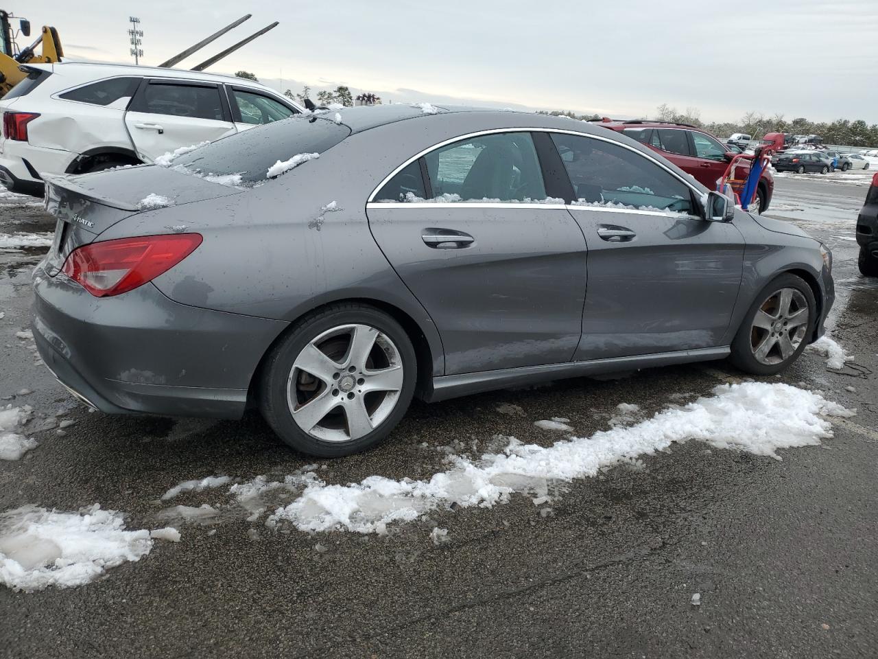 2017 Mercedes-Benz CLA-klasse VIN WDDSJ4GB1HN425199 Copart auction photo, front end / minor dent/scratches damage thumbnail 3