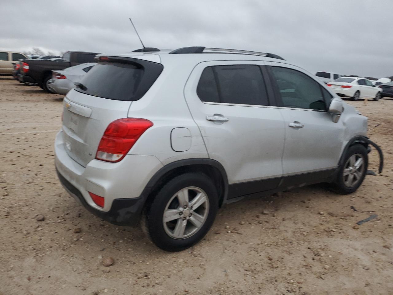 2018 Chevrolet Trax VIN 3GNCJLSB1JL332969 Copart auction photo, front end / side damage thumbnail 3