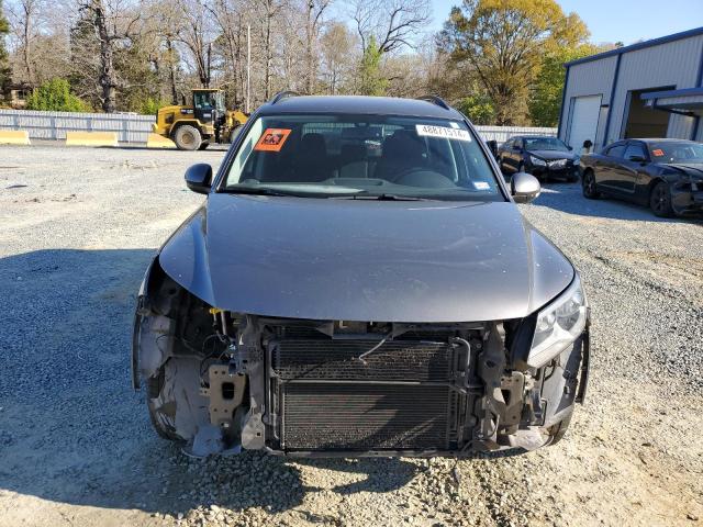 2017 Volkswagen Tiguan VIN WVGAV7AX4HK019298 Copart auction photo, front end damage thumbnail 5