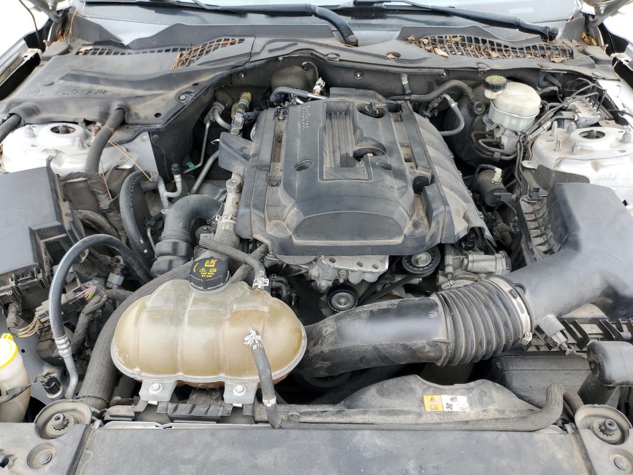 2015 Ford Mustang VIN 1FA6P8TH3F5393113 Copart auction photo, normal wear / minor dent/scratches damage thumbnail 11