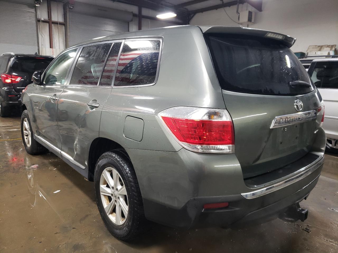 2012 Toyota Highlander VIN 5TDBK3EH8CS112307 Copart auction photo, front end damage thumbnail 2