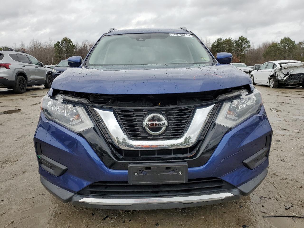 2019 Nissan Rogue VIN KNMAT2MT2KP519766 Copart auction photo, side / minor dent/scratches damage thumbnail 5
