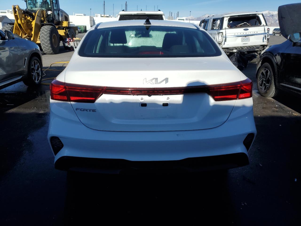 2024 KIA Forte VIN 3KPF24AD1RE792726 Copart auction photo, side damage thumbnail 6