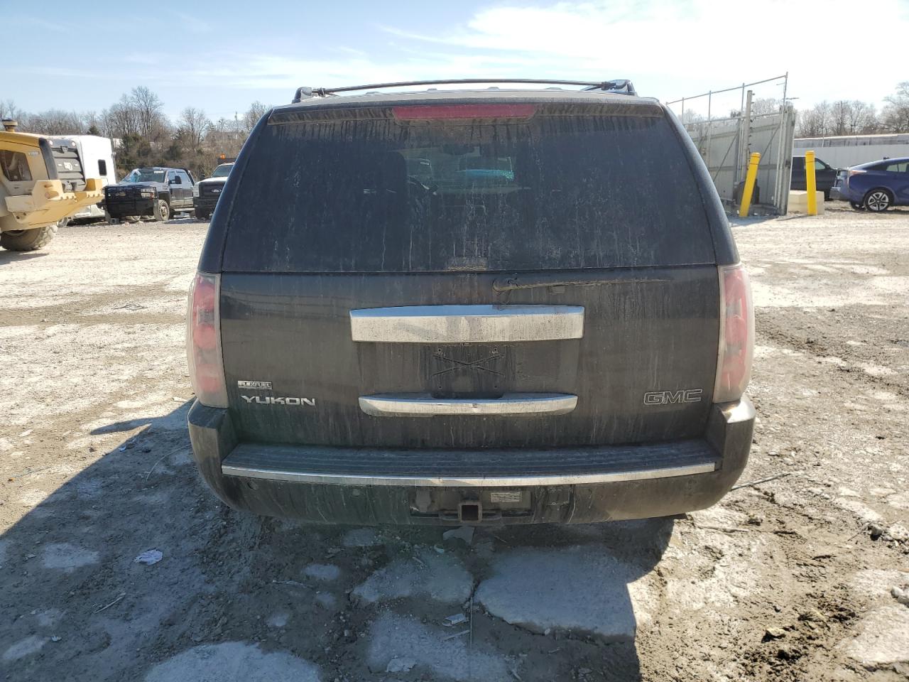 2009 GMC Yukon VIN 1GKFK03269J110435 Copart auction photo, front end / minor dent/scratches damage thumbnail 6