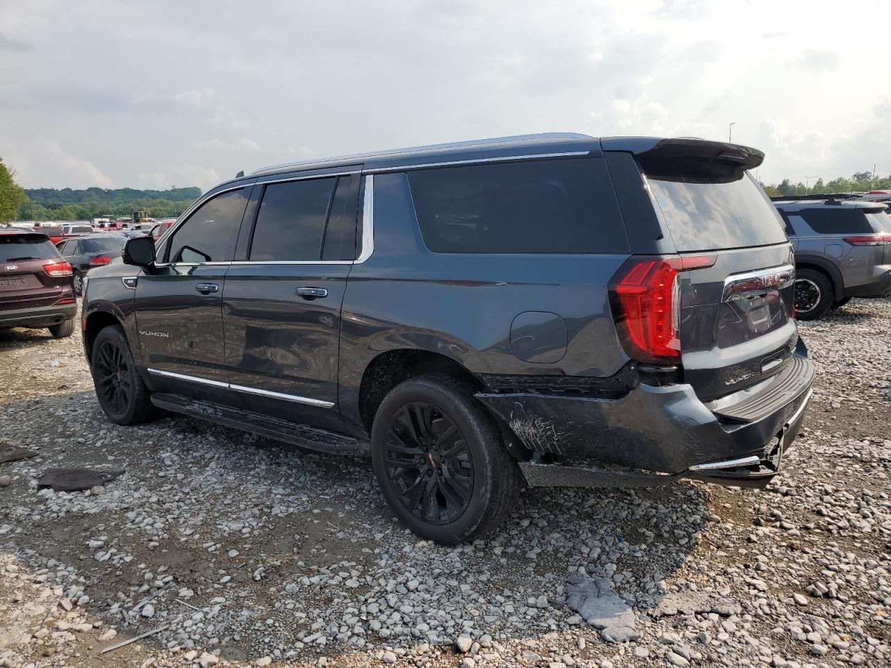 2021 GMC Yukon VIN 1GKS2GKD9MR437285 Copart auction photo, side / rear end damage thumbnail 2