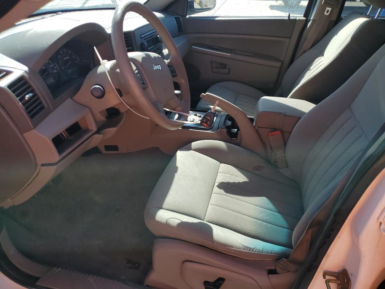 2005 Jeep Grand Cherokee VIN 1J4GR48K35C628961 Copart auction photo, rear end damage thumbnail 7