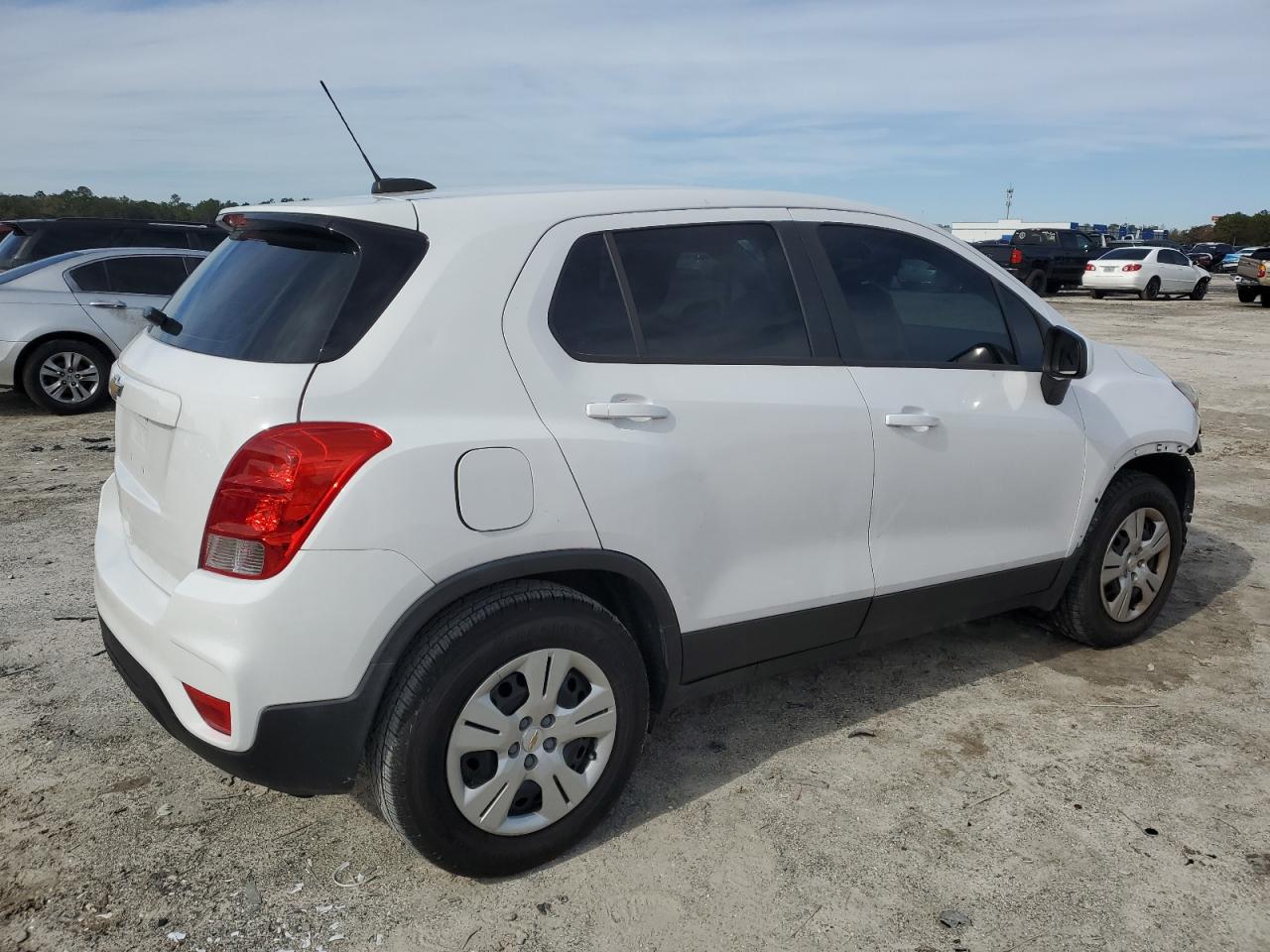 2018 Chevrolet Trax VIN 3GNCJKSB2JL199892 Copart auction photo, front end damage thumbnail 3
