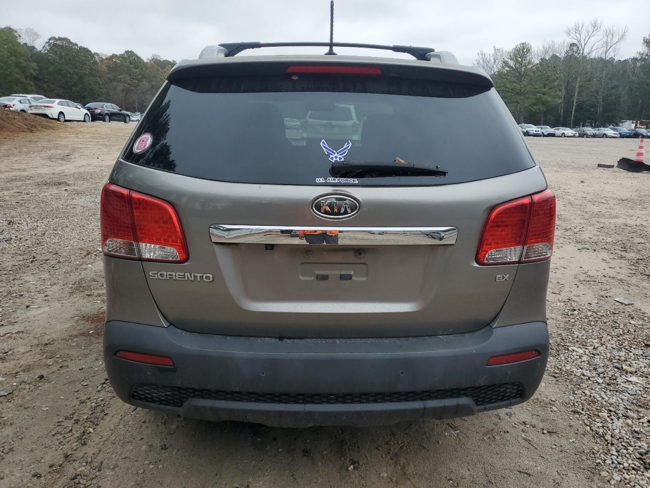 2012 KIA Sorento VIN 5XYKU4A66CG211175 Copart auction photo, normal wear damage thumbnail 6