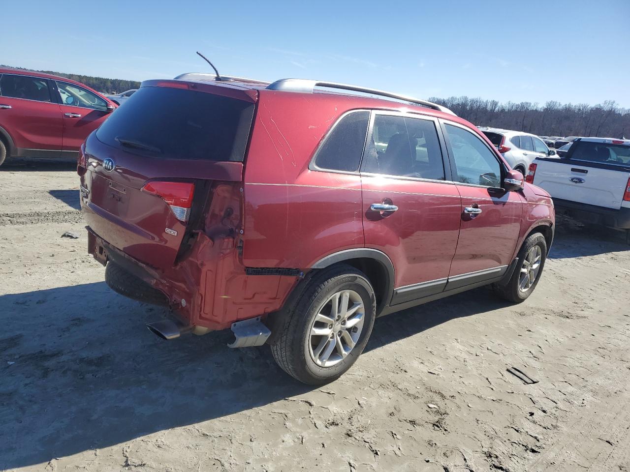 2015 KIA Sorento VIN 5XYKT3A60FG644671 Copart auction photo, rear end damage thumbnail 3