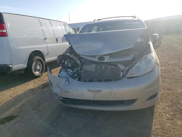 2006 Toyota Sienna VIN 5TDZA23C86S581646 Copart auction photo, front end / hail damage thumbnail 12
