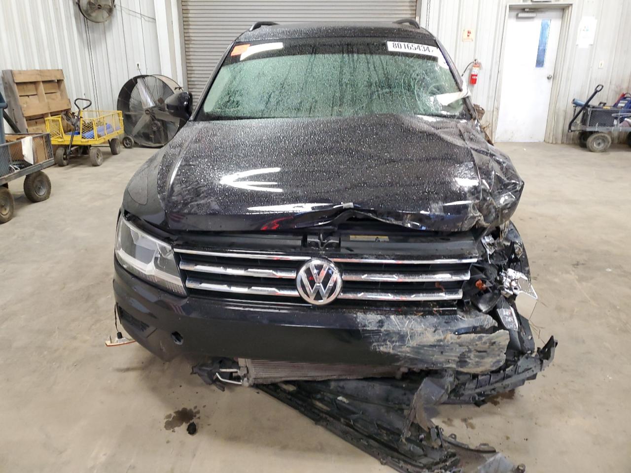 2020 Volkswagen Tiguan VIN 3VV3B7AX5LM158851 Copart auction photo, front end / side damage thumbnail 5