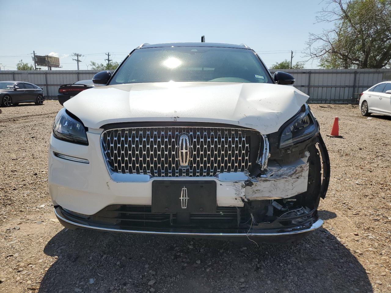 2020 Lincoln Corsair VIN 5LMCJ2C93LUL14134 Copart auction photo, front end / minor dent/scratches damage thumbnail 5