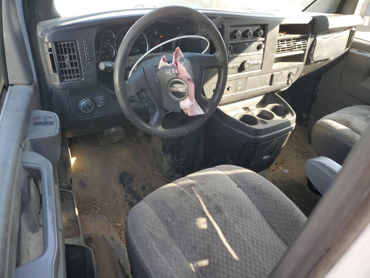 2017 GMC Savana VIN 1GTW7AFF0H1909305 Copart auction photo, front end damage thumbnail 8