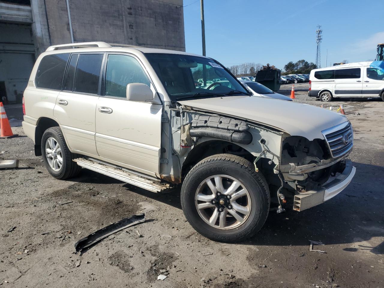 2005 Lexus LX VIN JTJHT00W753554363 Copart auction photo, front end / minor dent/scratches damage thumbnail 4