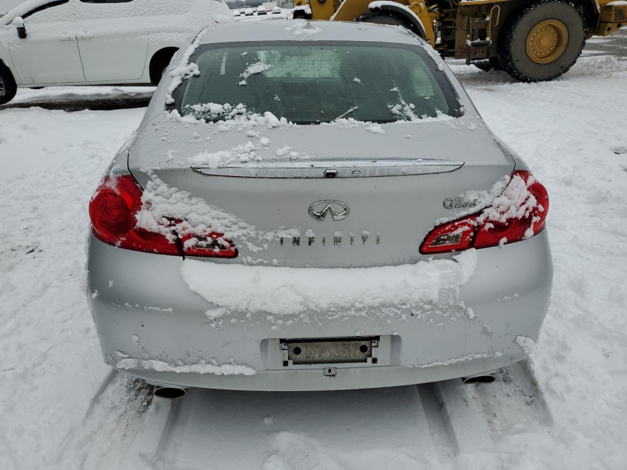 2011 Infiniti G VIN JN1DV6AR1BM653017 Copart auction photo, front end / minor dent/scratches damage thumbnail 6