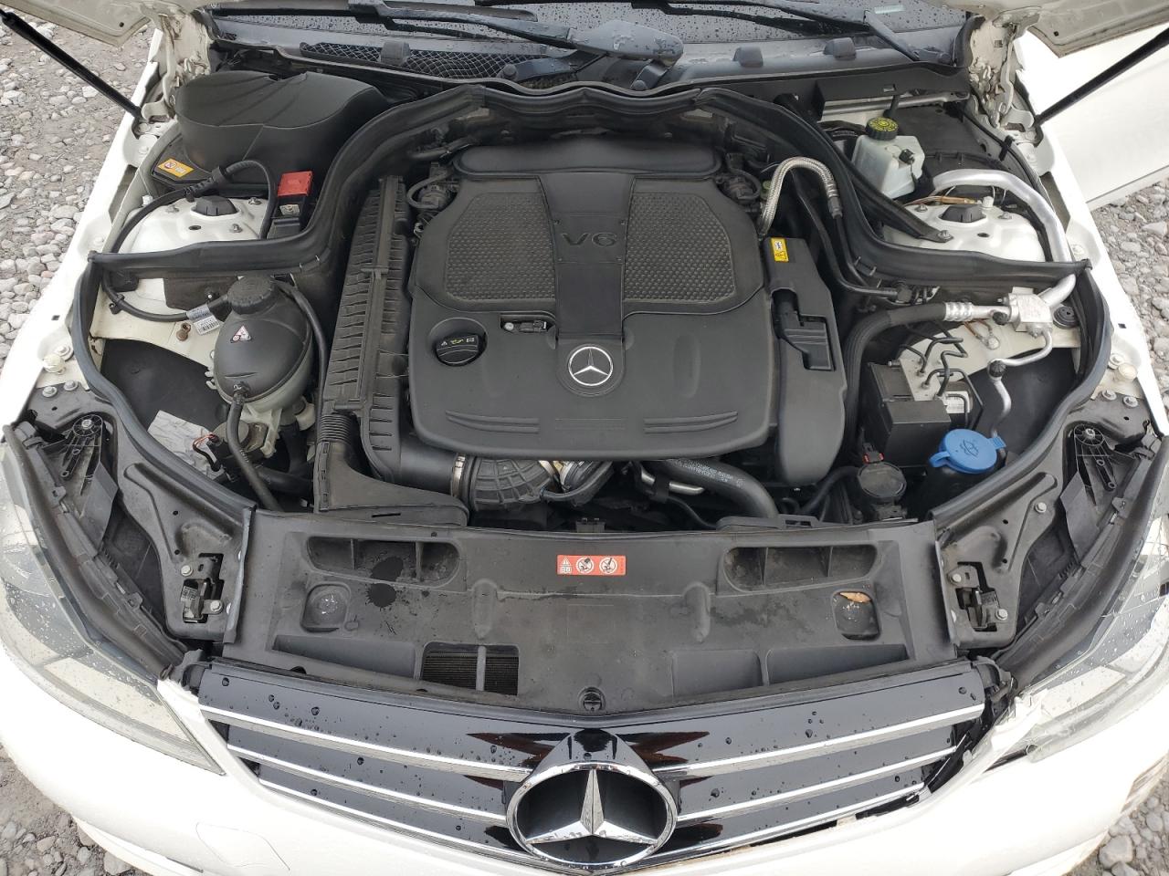 2014 Mercedes-Benz C-klasse VIN WDDGF8AB9EA961215 Copart auction photo, front end damage thumbnail 13