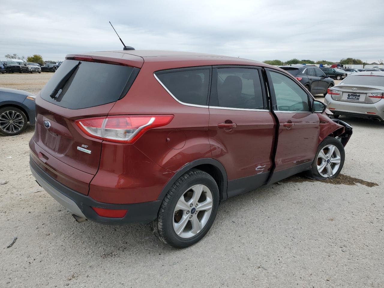 2015 Ford Escape VIN 1FMCU0GX9FUA24802 Copart auction photo, front end / undercarriage damage thumbnail 3