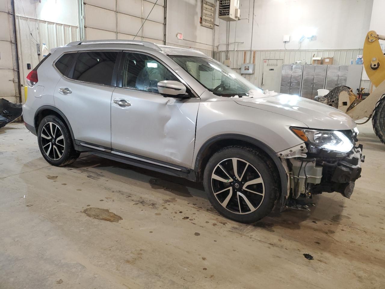 2020 Nissan Rogue VIN 5N1AT2MT7LC739960 Copart auction photo, front end / minor dent/scratches damage thumbnail 4