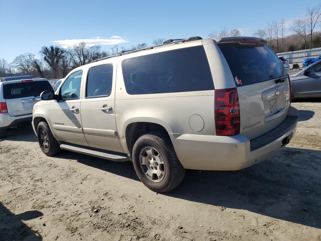 2007 Chevrolet Suburban VIN 1GNFC16007R274939 Copart auction photo, side damage thumbnail 2
