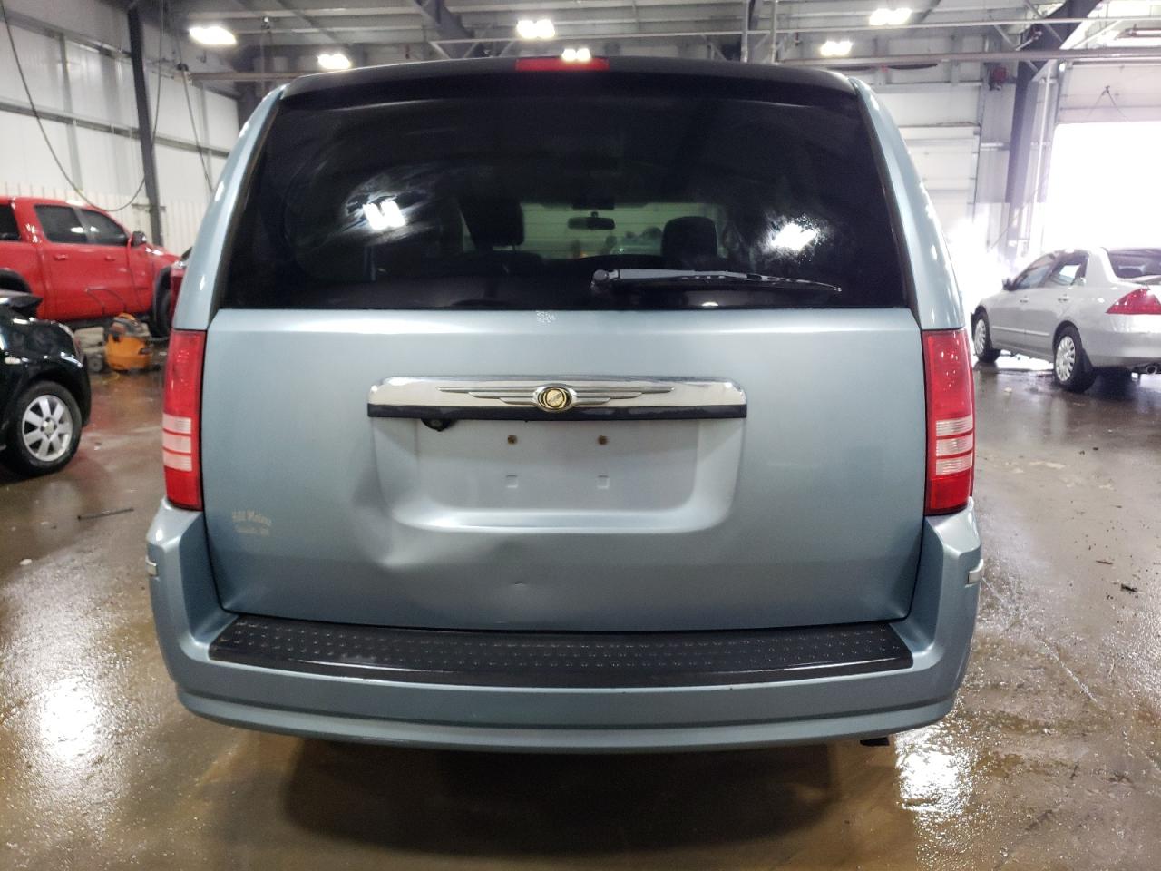 2010 Chrysler Town & Country VIN 2A4RR5D19AR286610 Copart auction photo, front end damage thumbnail 6