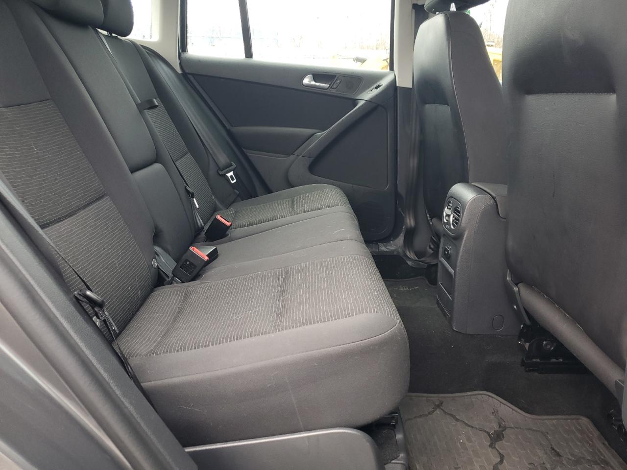 2015 Volkswagen Tiguan VIN WVGBV7AX7FW615015 Copart auction photo, front end / side damage thumbnail 11