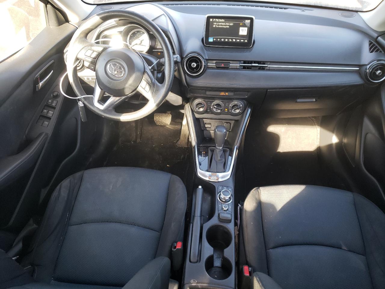 2018 Toyota Yaris VIN 3MYDLBYV2JY319574 Copart auction photo, rear end damage thumbnail 8