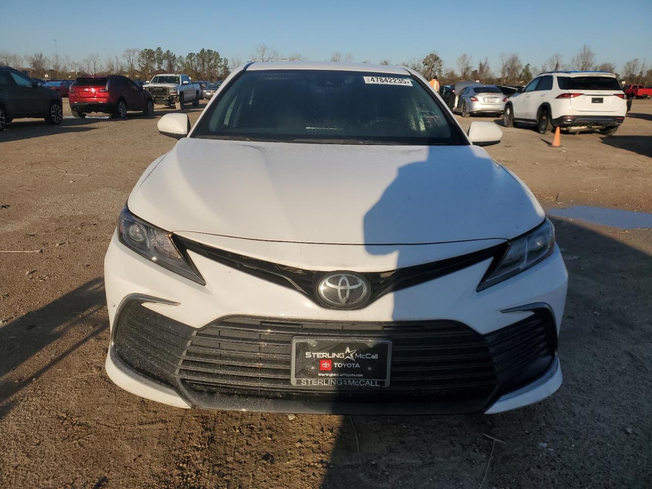 2022 Toyota Camry VIN 4T1C11AK8NU647788 Copart auction photo, rear end / minor dent/scratches damage thumbnail 5