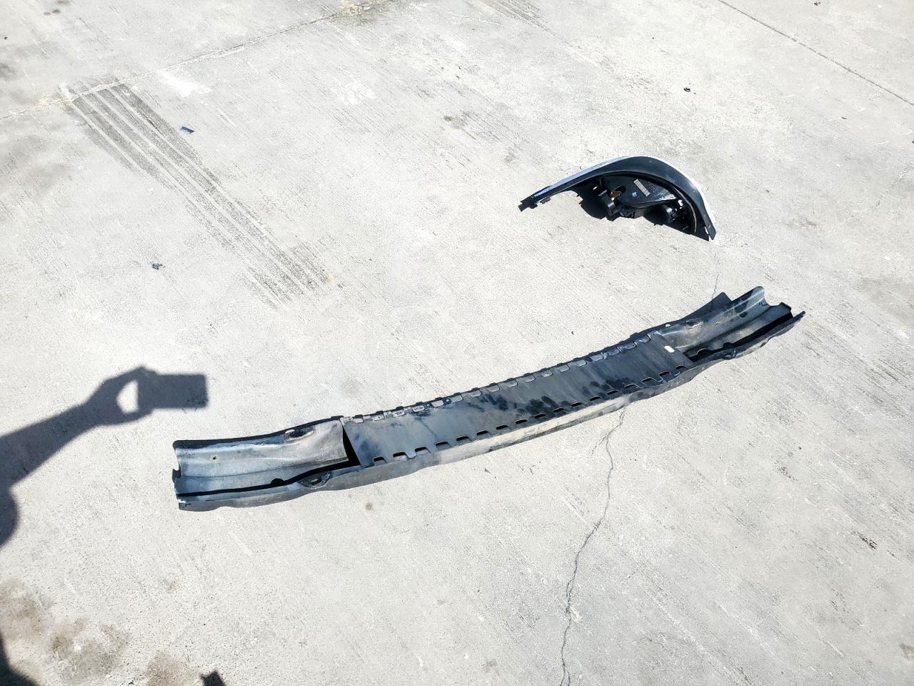 2007 BMW 5er VIN WBANE73527CM52786 Copart auction photo, rear end / front end damage thumbnail 12
