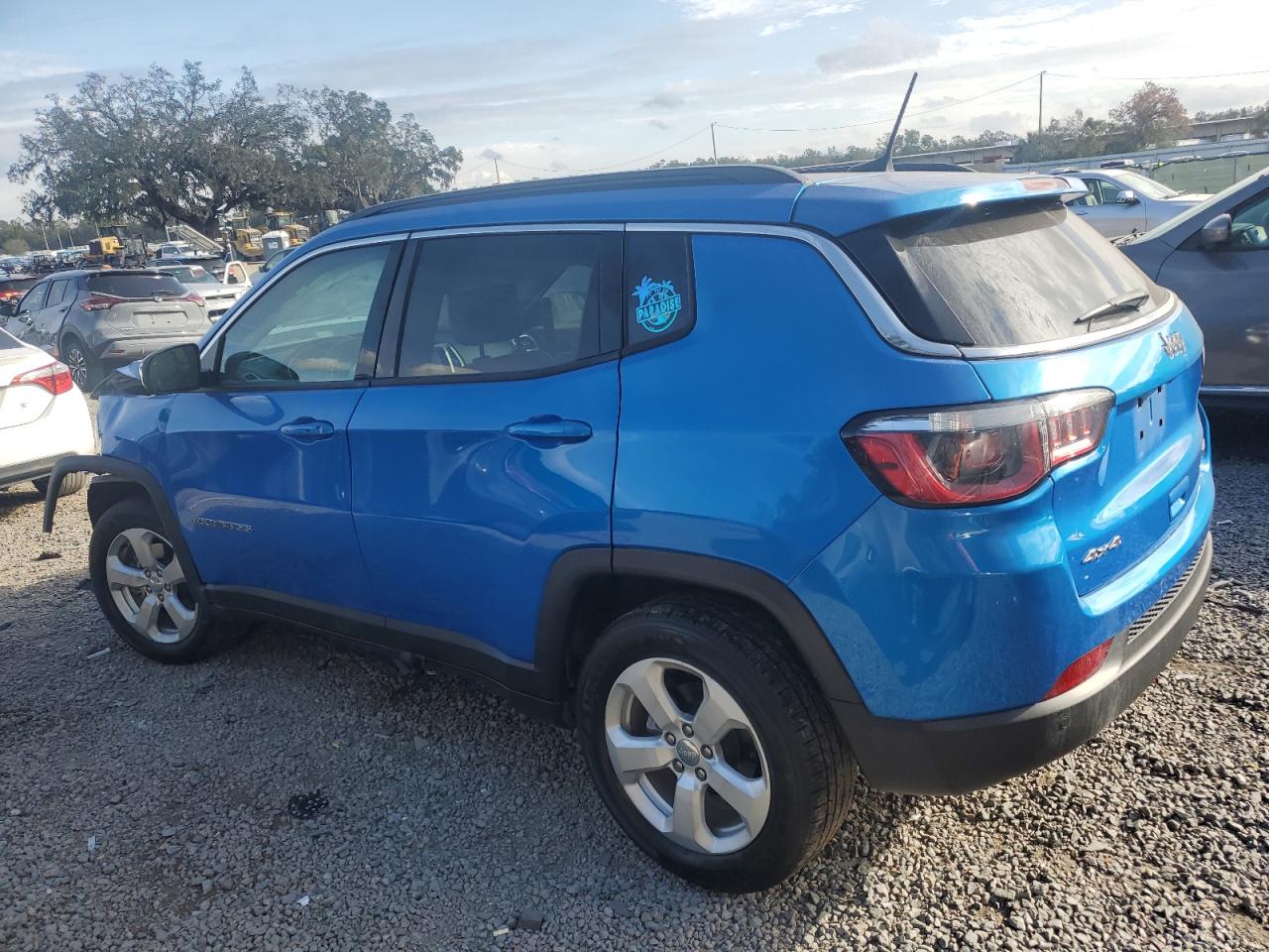 2018 Jeep Compass VIN 3C4NJDBB7JT333020 Copart auction photo, burn damage thumbnail 2