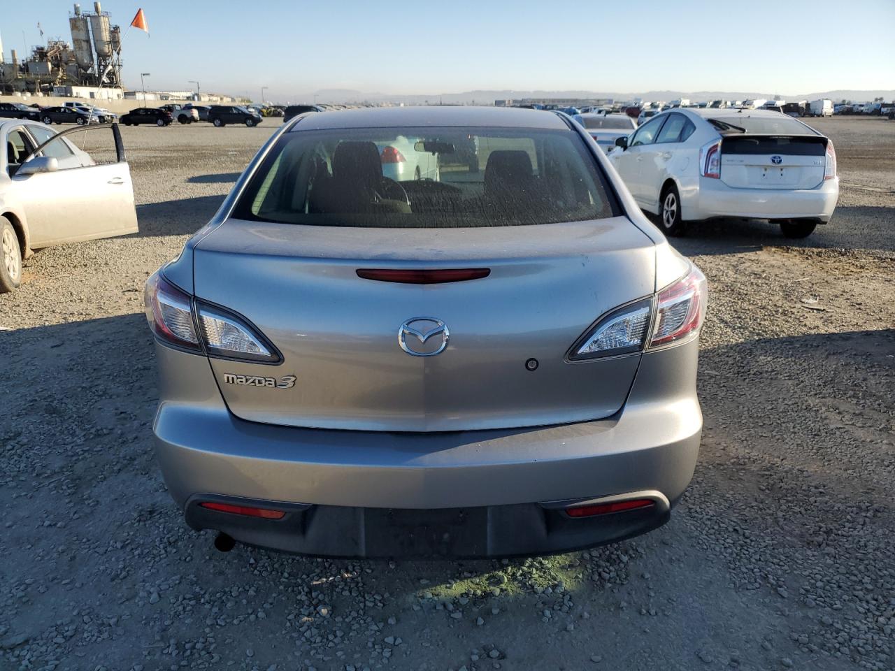 2011 Mazda 3 VIN JM1BL1UGXB1449700 Copart auction photo, side damage thumbnail 6