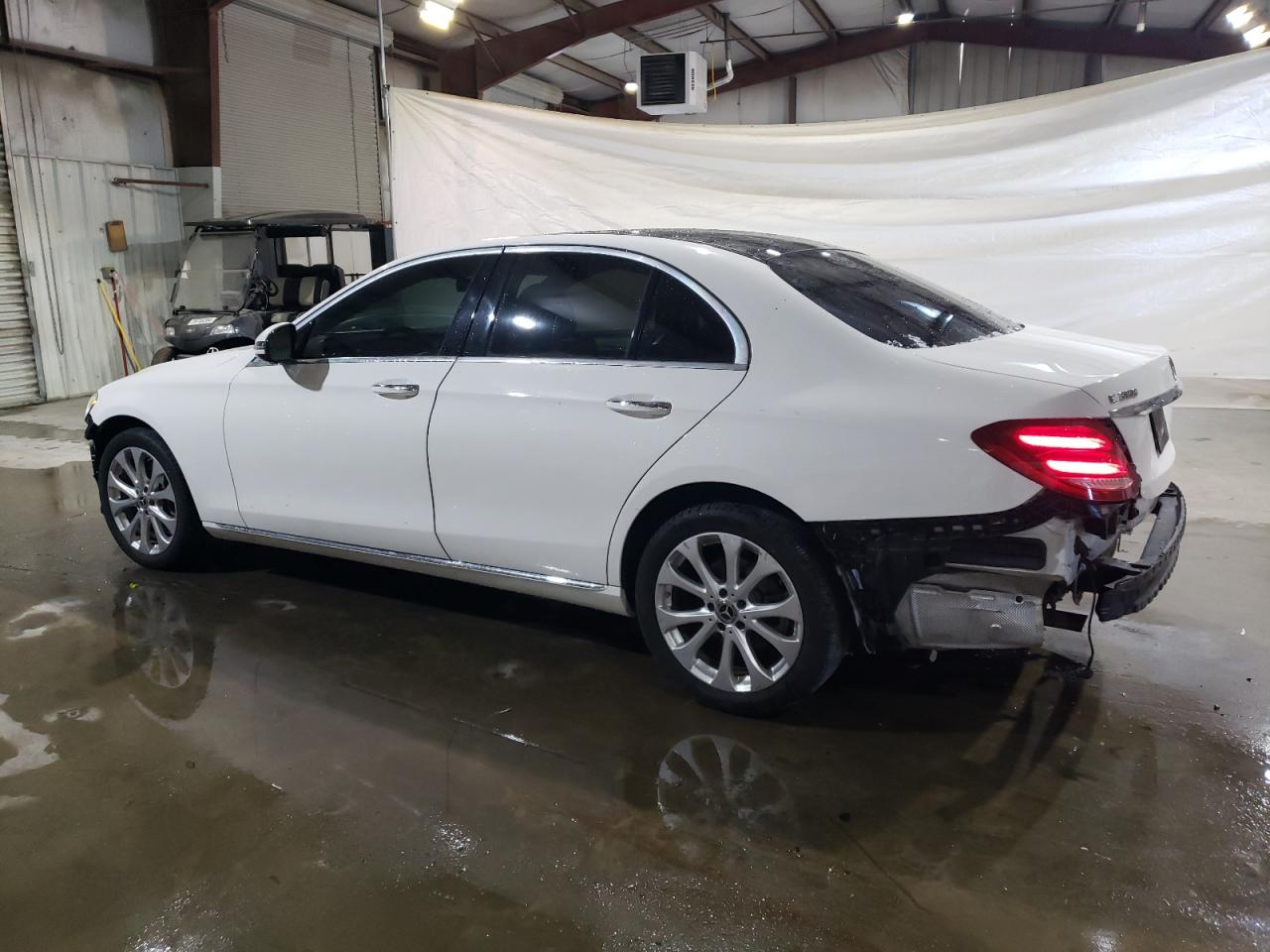 2019 Mercedes-Benz E-klasse VIN WDDZF4KB8KA548231 Copart auction photo, side / front end damage thumbnail 2