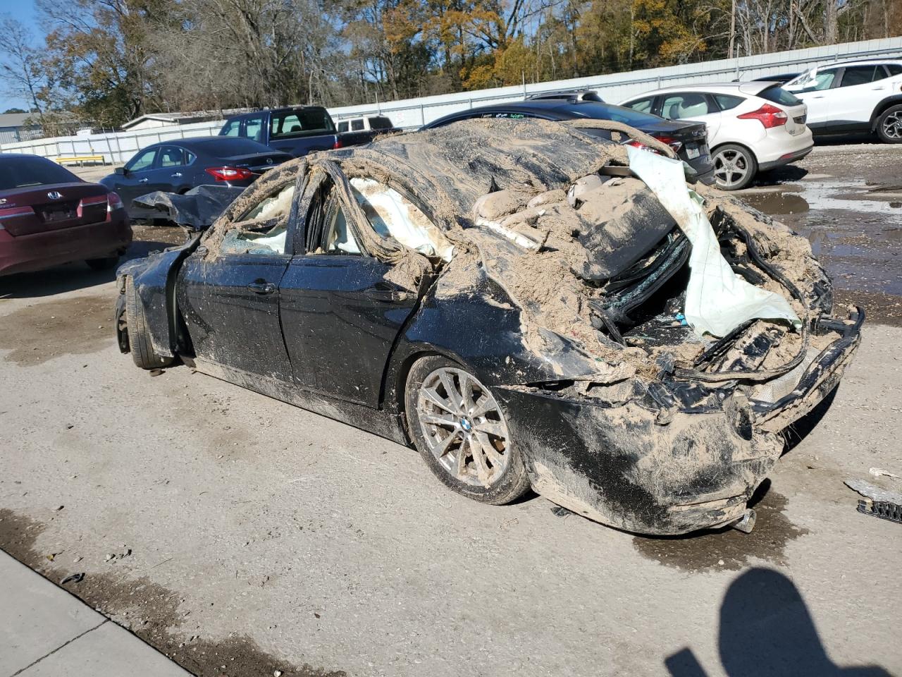 2018 BMW 3er VIN WBA8E1G57JNU92717 Copart auction photo, rollover damage thumbnail 2