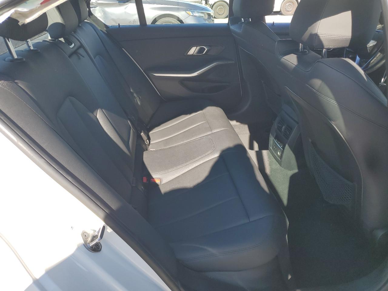 2020 BMW 3er VIN 3MW5R1J06L8B42263 Copart auction photo, front end / side damage thumbnail 10