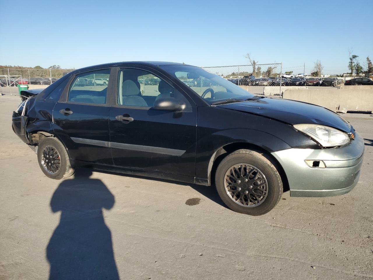 2000 Ford Focus VIN 1FAFP33P8YW216936 Copart auction photo, rear end / front end damage thumbnail 4