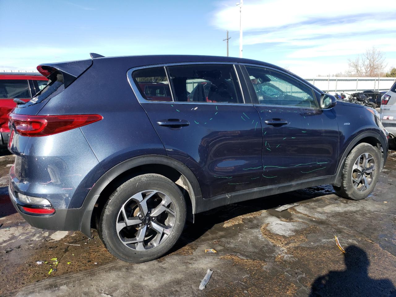 2022 KIA Sportage VIN KNDPMCAC9N7993123 Copart auction photo, vandalism / side damage thumbnail 3