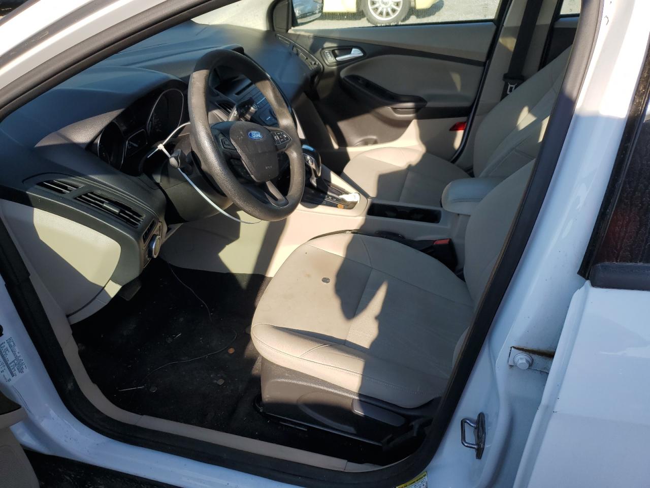 2015 Ford Focus VIN 1FADP3F22FL330498 Copart auction photo, water/flood damage thumbnail 7