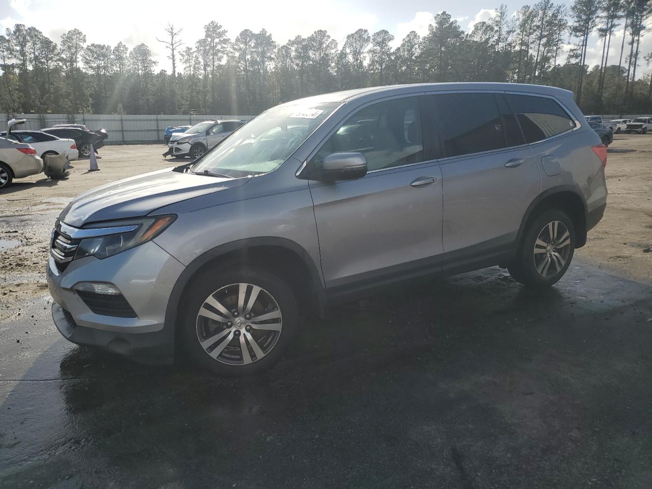 2017 Honda Pilot VIN 5FNYF5H57HB030818