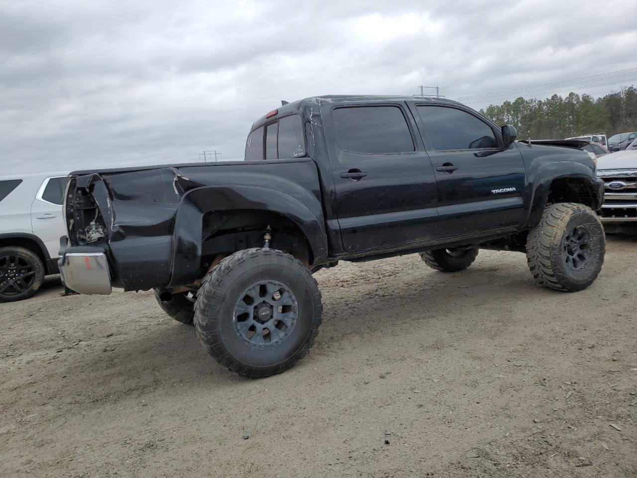 2015 Toyota Tacoma VIN 5TFLU4EN5FX127176 Copart auction photo, rollover / rear end damage thumbnail 3