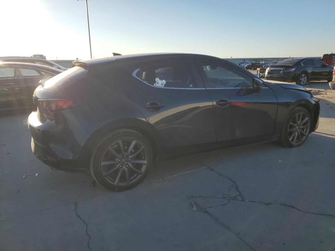 2019 Mazda 3 VIN JM1BPAMMXK1130890 Copart auction photo, front end damage thumbnail 3