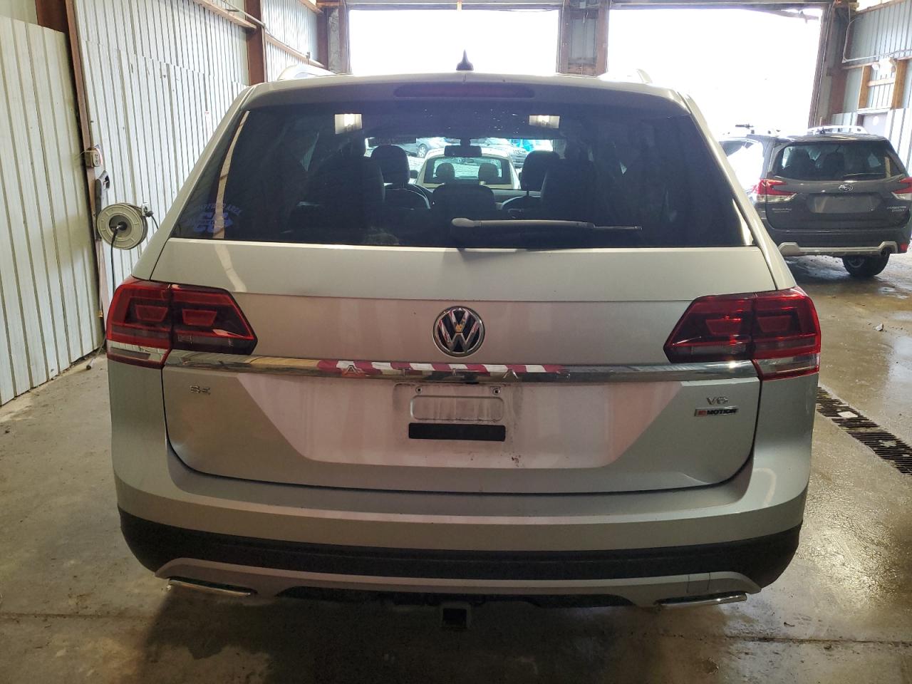2018 Volkswagen Atlas VIN 1V2KR2CAXJC570486 Copart auction photo, front end damage thumbnail 6