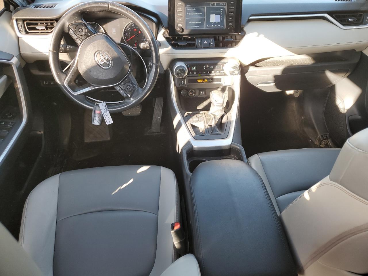 2019 Toyota RAV 4 VIN JTMC1RFV0KD500821 Copart auction photo, hail / front end damage thumbnail 8