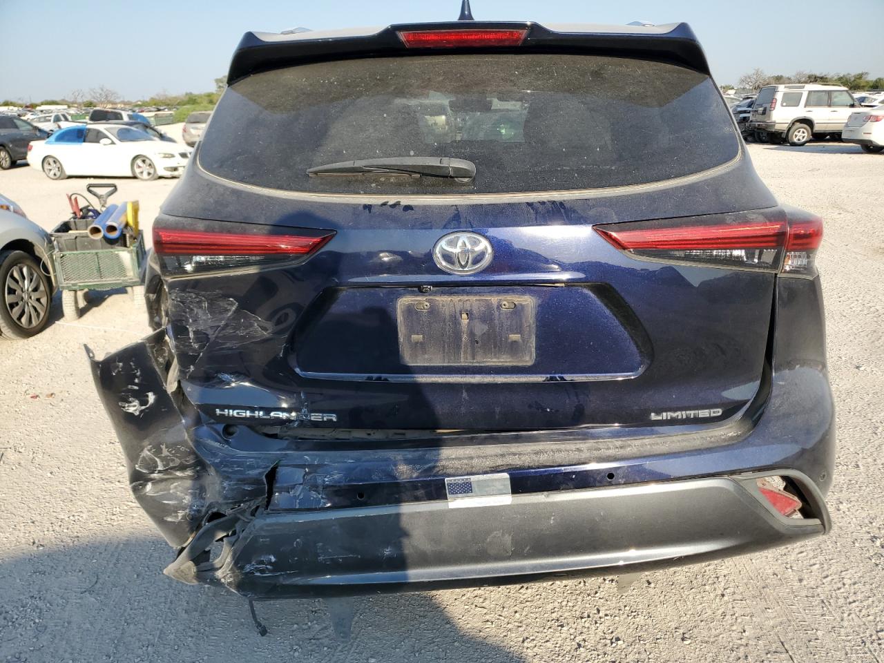 2020 Toyota Highlander VIN 5TDYZRAHXLS020632 Copart auction photo, rear end / minor dent/scratches damage thumbnail 6