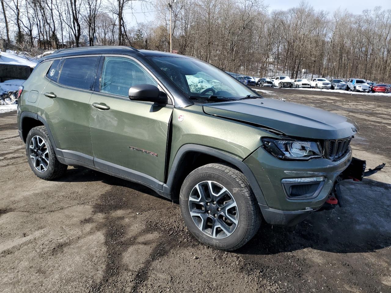 2019 Jeep Compass VIN 3C4NJDDB5KT799866 Copart auction photo, front end / minor dent/scratches damage thumbnail 4