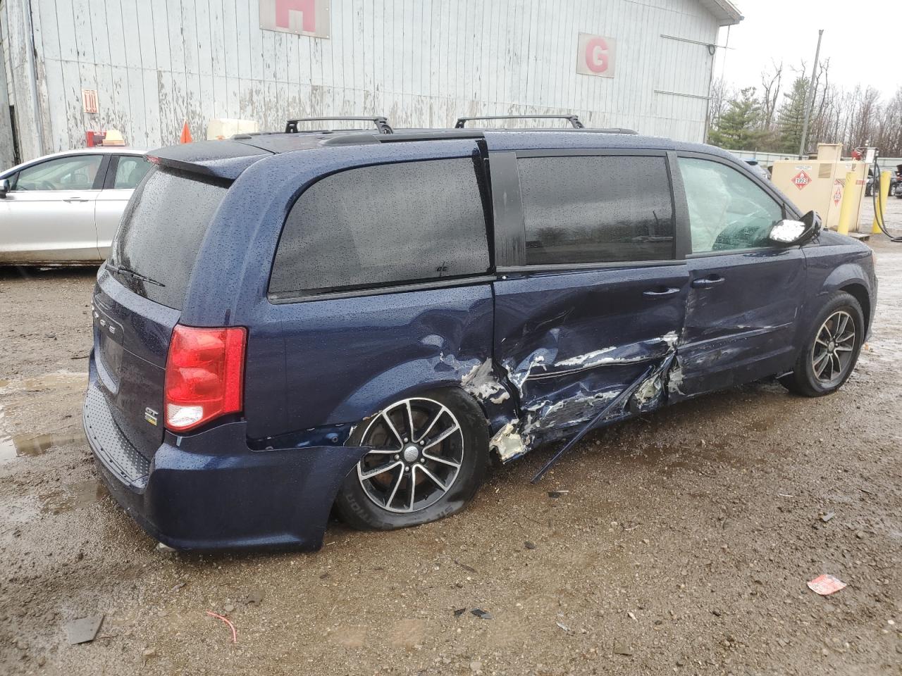 2017 Dodge Caravan VIN 2C4RDGEG4HR790494 Copart auction photo, side / rear end damage thumbnail 3