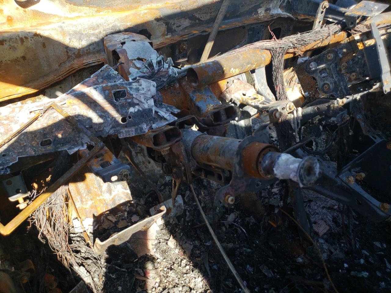 2019 Honda CR-V VIN 5J6RW1H52KA001542 Copart auction photo, burn damage thumbnail 9
