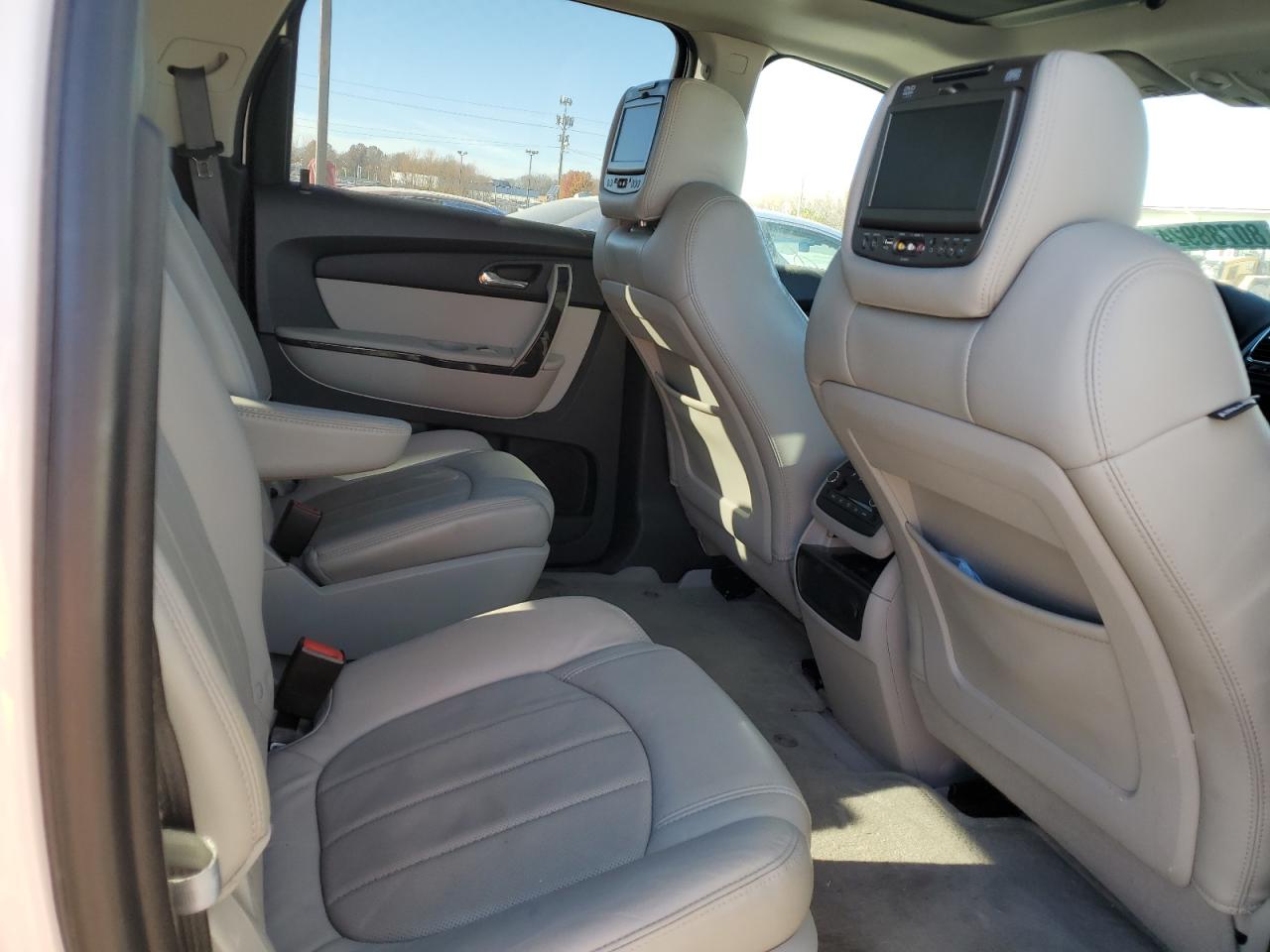 2012 GMC Acadia VIN 1GKKVTED1CJ376734 Copart auction photo, front end / minor dent/scratches damage thumbnail 11